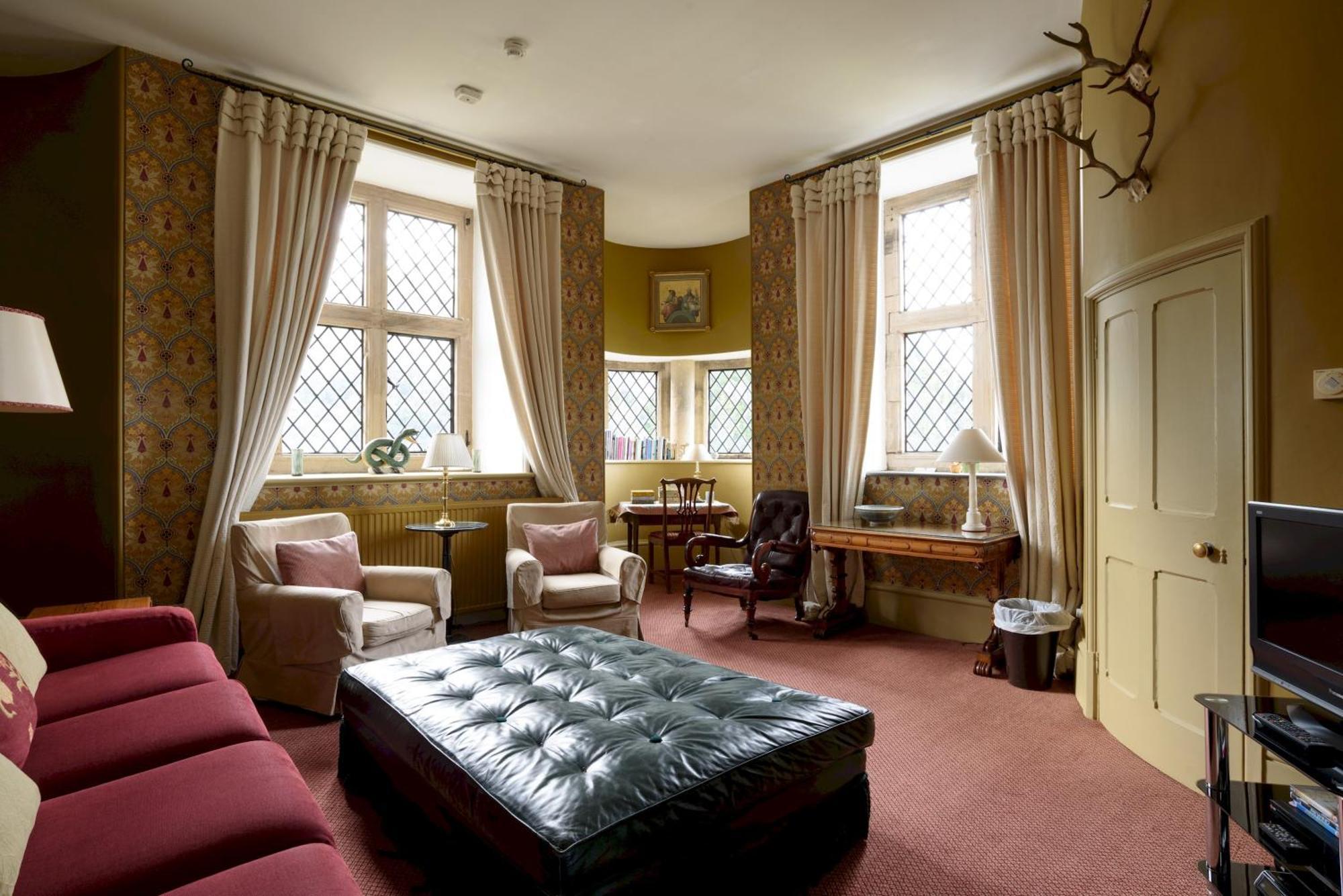 The Hunting Tower Villa Baslow Exterior photo