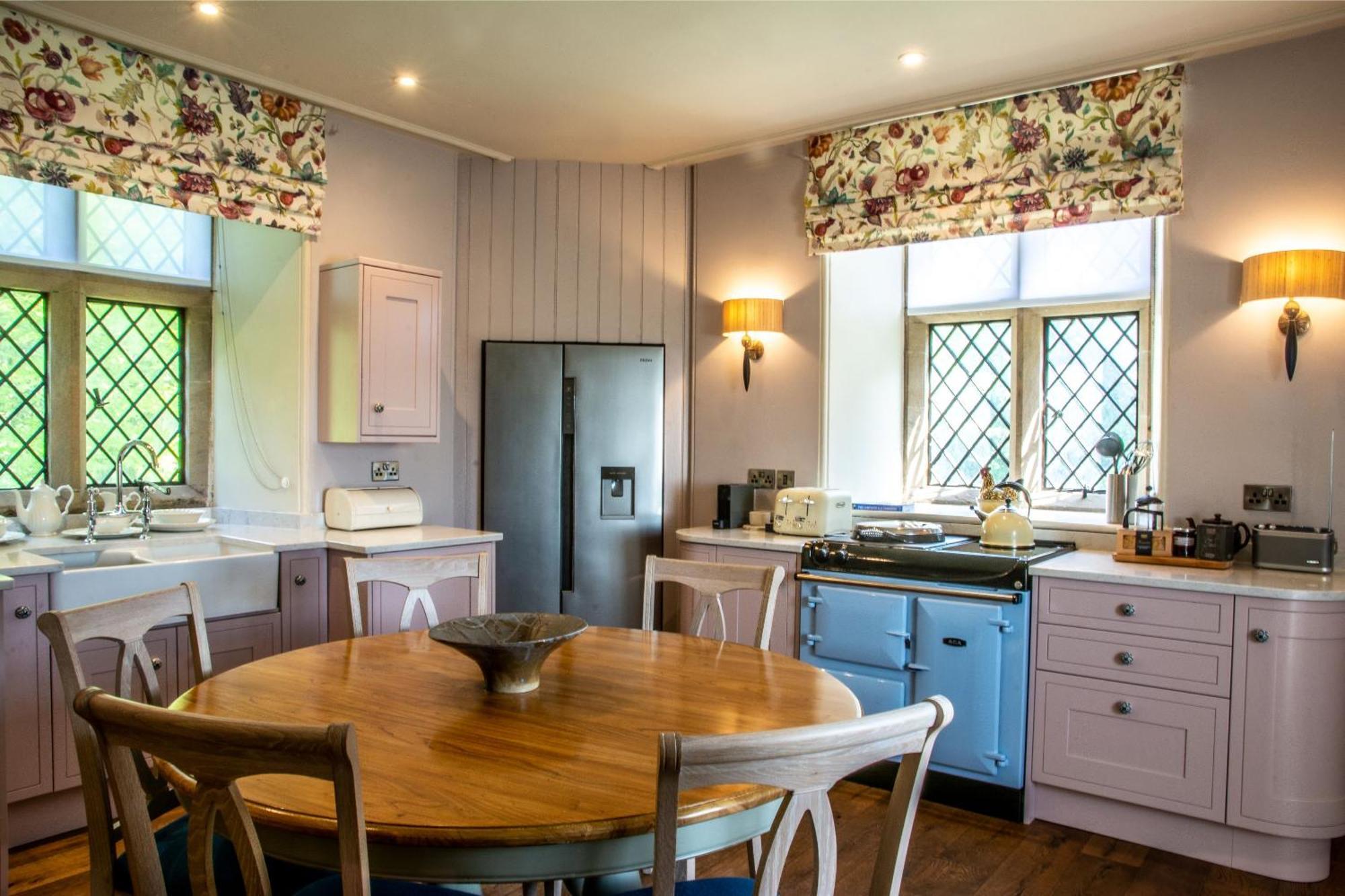 The Hunting Tower Villa Baslow Exterior photo